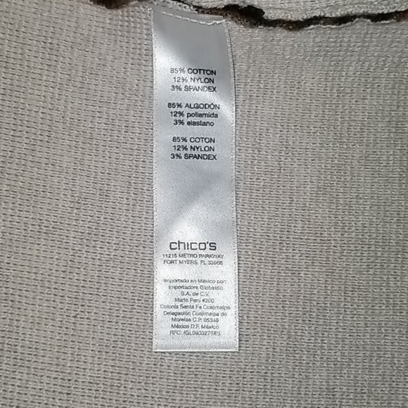 𝅺Chico's leopard jacket - Picture 4 of 7